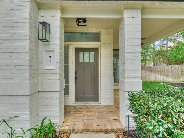 71 W Artist Grove Place