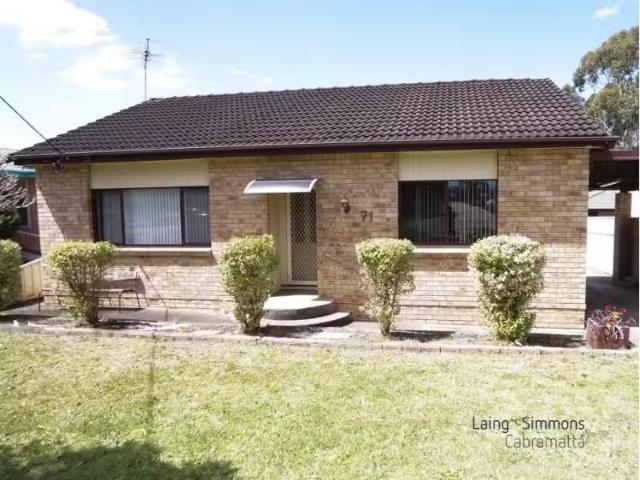 71 Avoca Road, Canley Heights House for rent Listed by Benji.