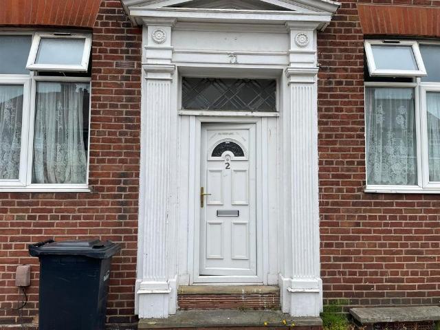 71 Commonside, Brierley Hill 1 bed flat to rent £725 pcm £167 pw