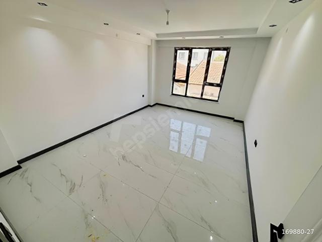71 EVLER ERTAŞ CD DİBİ ÖZELGARAJLI FULL PAKET İSKANLI LÜKS 2+1