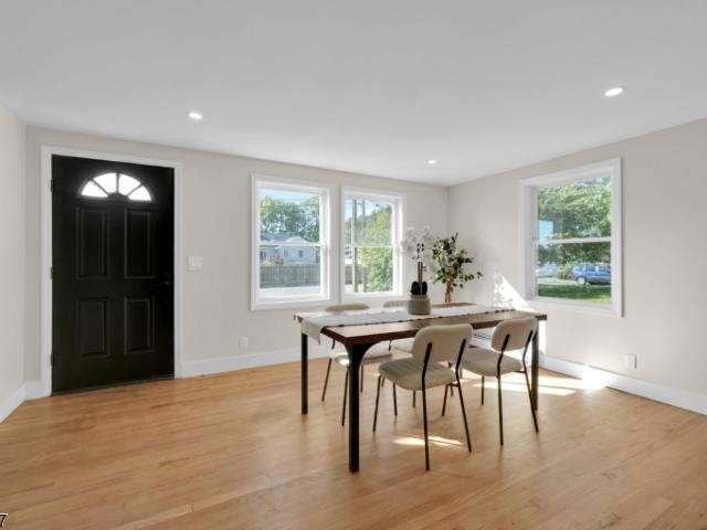 71 French St