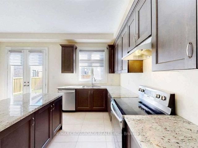 71 Hamster Crescent, Aurora