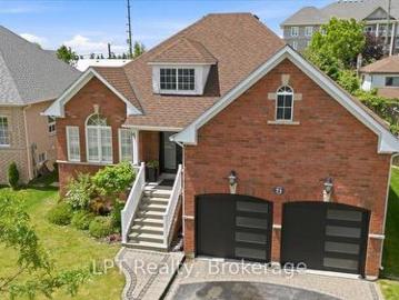 71 Laprade Square, Clarington Bowmanville, ON, L1C 0C9 house for sale | Listing ID E13482 | Royal LePage