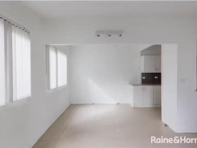 71 Maud Street, MAYFIELD WEST House for rent Listed by Leasin.