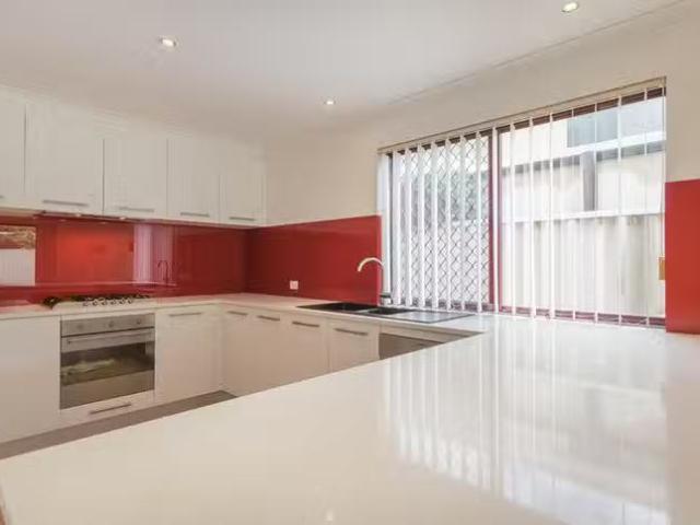 71 Norwood Road, Rivervale, WA 6103