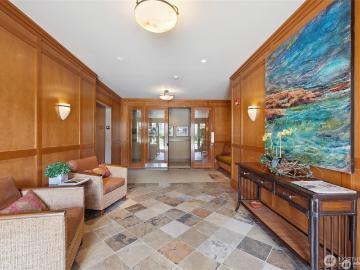 71 Pine Street # 212