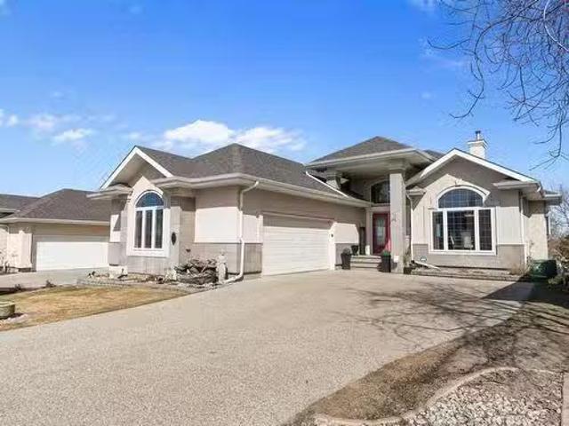 71 Promenade Boulevard, Beaumont, AB, T4X 1R1 house for sale.