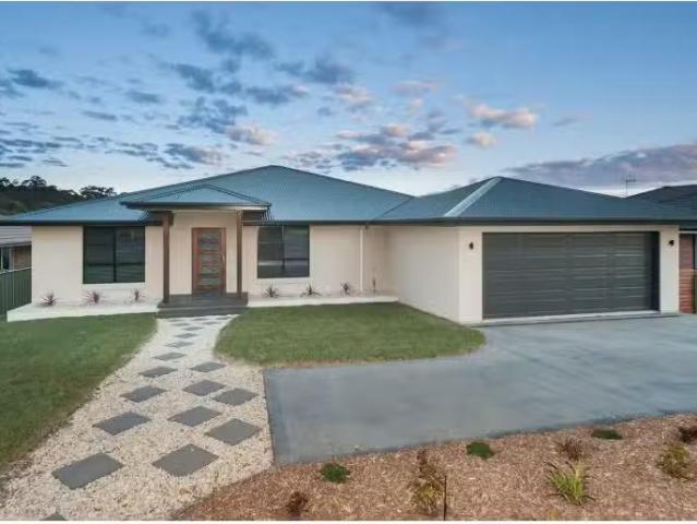 71 Rockvale Road, Armidale House for rent Listed by Property.
