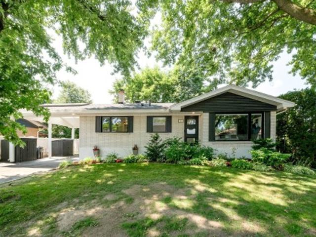 71 Rue De Mésy, Boucherville, QC, J4B 4C7 house for sale | Listing ID 17280 | Royal LePage