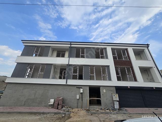 71EVLER MAHALESİNDE TAPUYA İŞLİ ÖZEL GRAJLI 2+1 SATILIK DAİRE