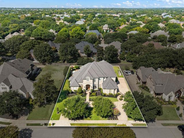 7204 Majestic Manor