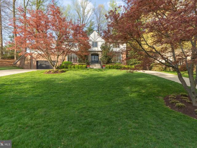 7204 Loch Lomond Dr, Bethesda, MD 20817 | MLS #MDMC2227
