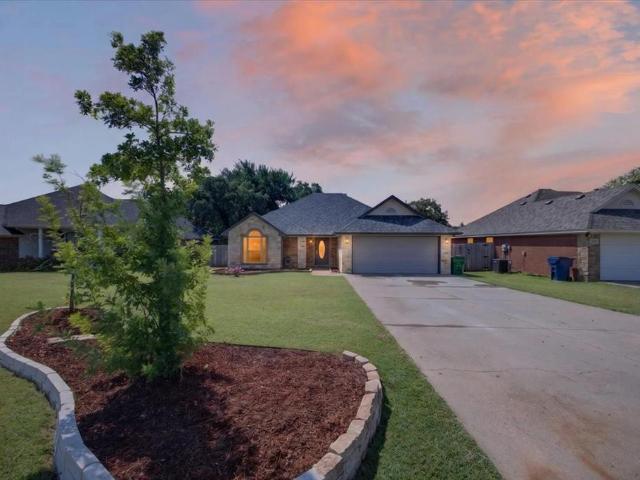 7206 Hackberry Court