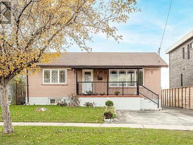7208 Hermitage Road, Mississauga, ON, L4T 2S4 house for sale | Listing ID W13627 | Royal LePage