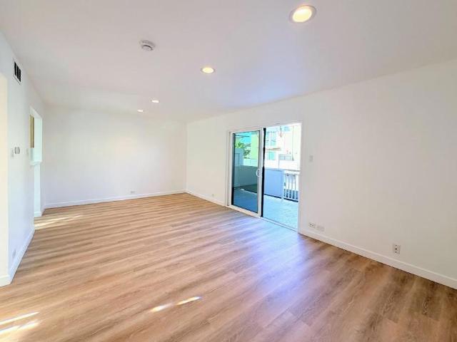 7203 Admiralty Lane