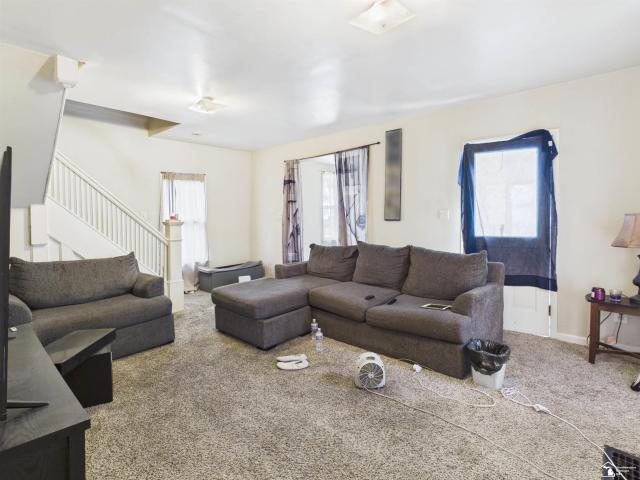 720 E 2nd Street