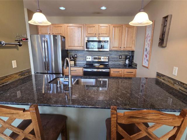 720 Lakepoint Drive # B6