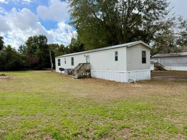 720 NE Fourth Ave, Trenton, FL 32693