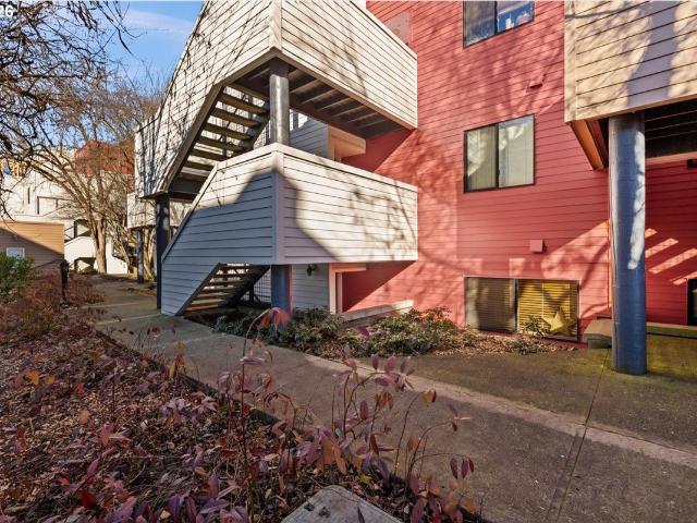 720 NW Naito Pkwy, Unit D17, Portland, OR 97209 | MLS #157706