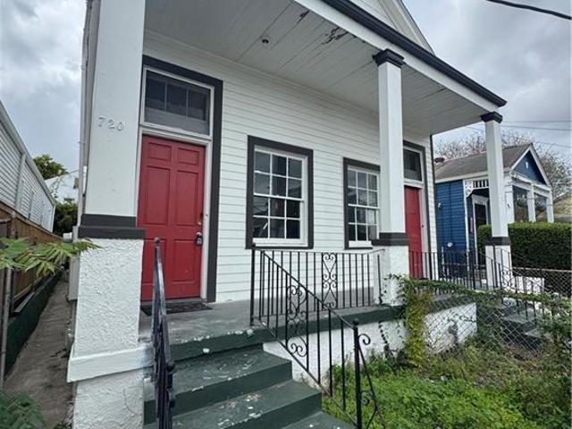 720 Soraparu Street