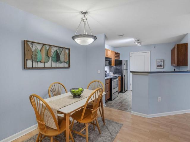 720 Walker Sq # 1B