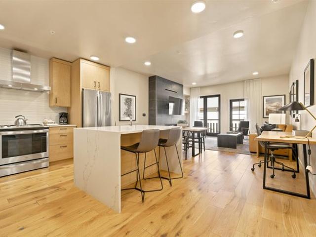 720 Village Dr Unit 309, Donnelly, ID 83615