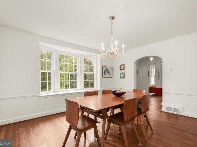 7214 Rollingwood Drive