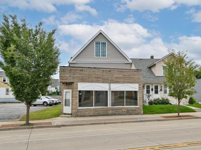 7215 W National Ave