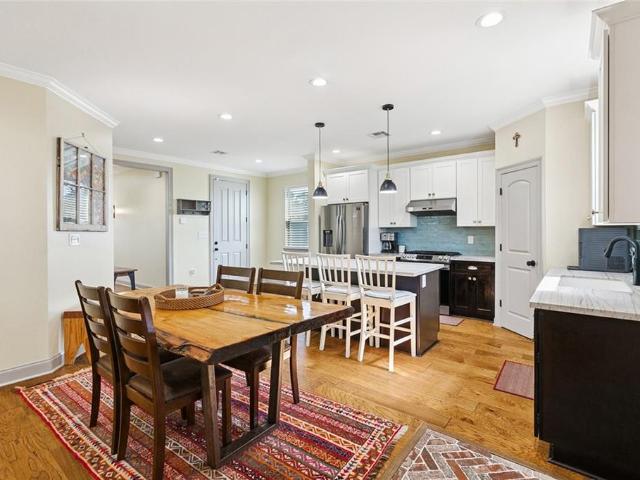 7216 Claiborne Court