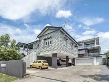 7/21 Chatsworth rd, GREENSLOPES Apartment for rent Listed by.