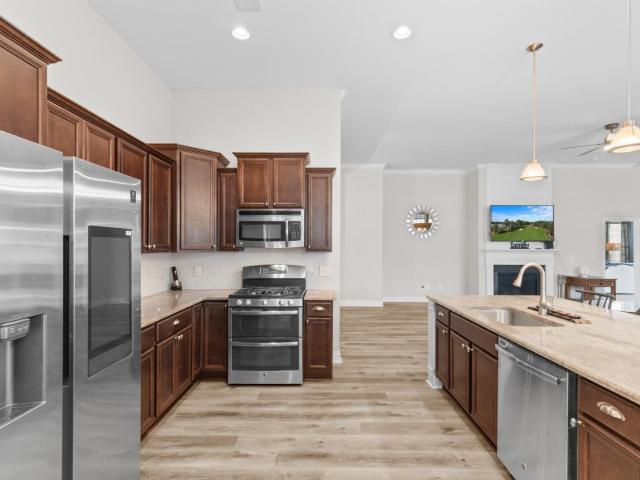 721 Jade Dr