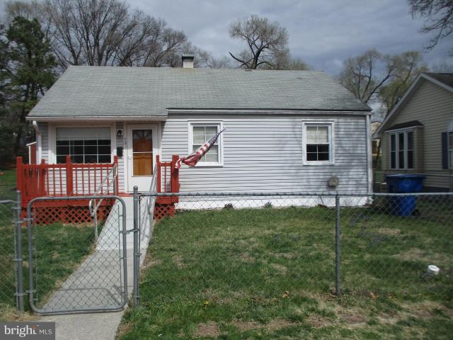 721 W 14th St, Front Royal, VA 22630 | MLS #VAWR2013