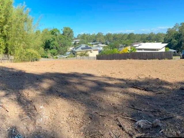 721m2 vacant block in elevated position and great views!