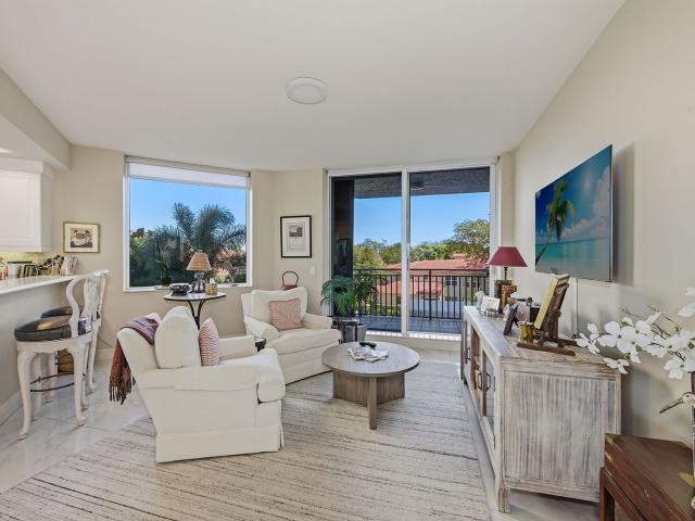 7225 Pelican Bay Boulevard, 305, Naples, US, FL