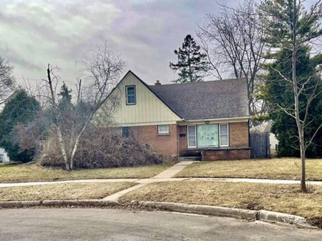 7225 W Vienna Ct, Milwaukee, WI 53216