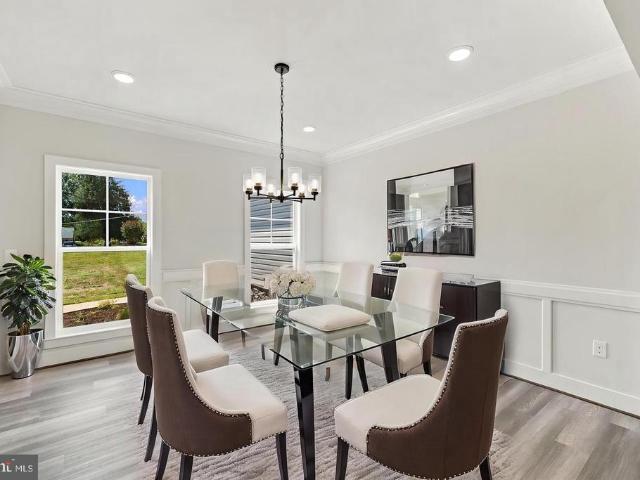 7226 Hunting Lane