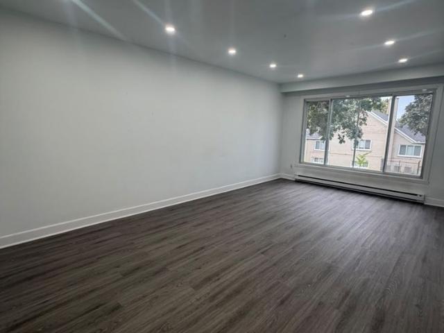 7220 Rue Bonpart, Montréal Saint Léonard, QC H1S