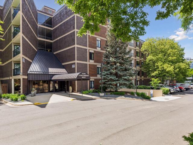 7220 York Avenue S # 413