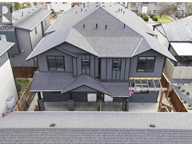 722 Coopland Crescent Unit# 1, Kelowna, BC, V1Y 2V1 house for sale | Listing ID 10379 | Royal LePage