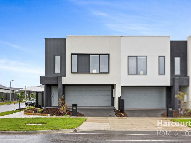 722 Grand Boulevard, Mickleham, VIC 3064