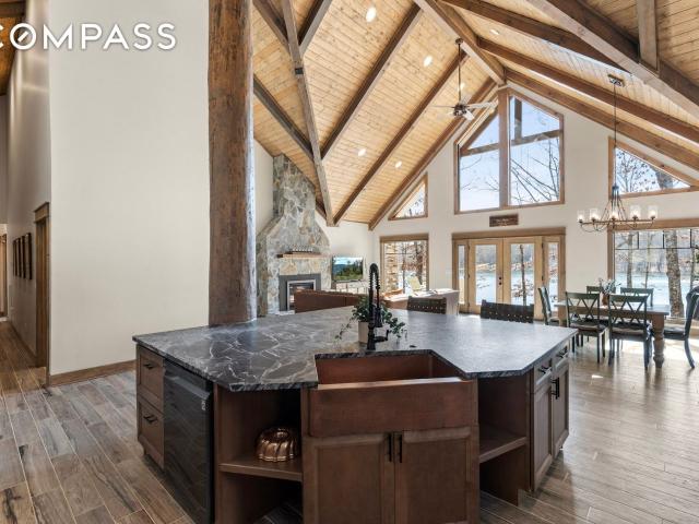 722 Hemlock Ln, Spencer, TN