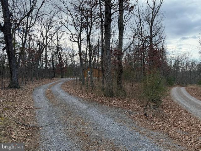 722 Oak Hill Rd, Berkeley Springs, WV 25411 | MLS #WVMO2007