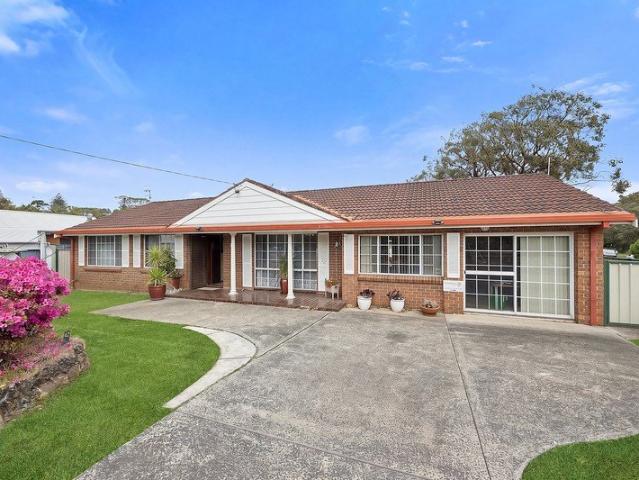 722sqm beachside corner block with exceptional potential