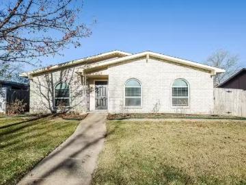 7235 Long Canyon Trail, Dallas, TX 75249 MLS 21132452