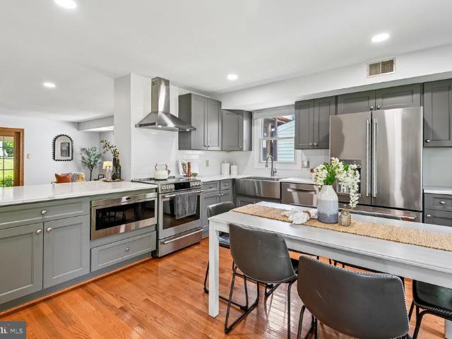 7236 Riding Hood Circle SE