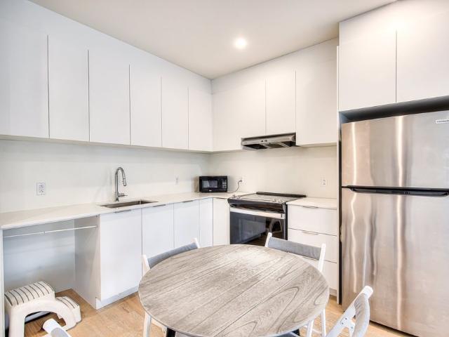 7237 Rue St Hubert, Montréal Villeray, QC H2R