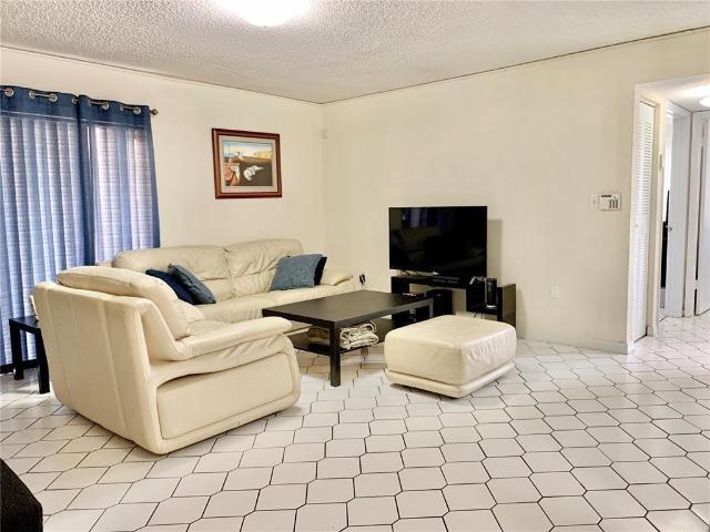 7231 Miami Lakes Dr, Unit C5, Miami Lakes, FL 33014 | MLS #A12011