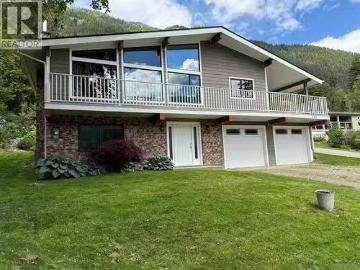723 Highway 3A Highway, Nelson, BC, V1L 6M4 house for sale.