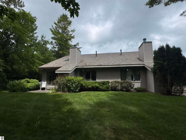 723 N Apple Tree Drive # 18