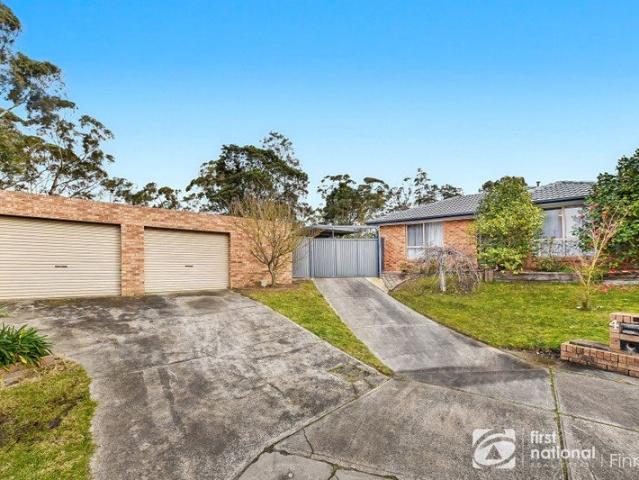723m² Family Entertainer with Huge Workshop, Solar & Side Access in Prestigious Waverley Park Estate